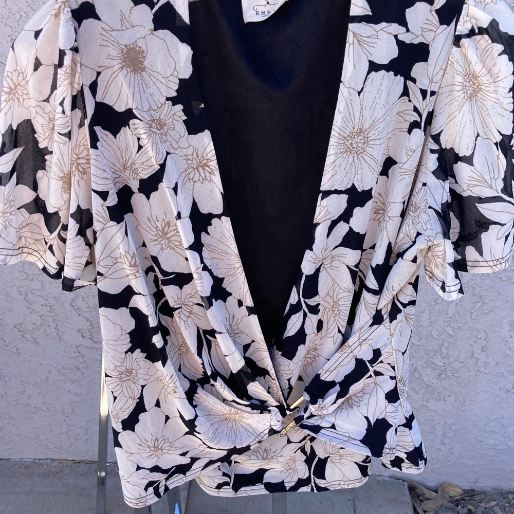 Black and White Short Sleeve Tie Front Blouse